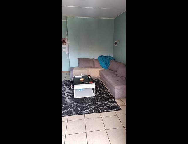 2 BEDROOM APARTMENT FOR SALE IN BOKSBURG WEST